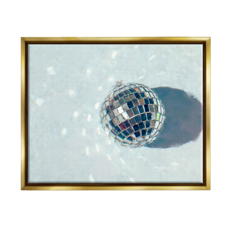Boule disco, reflet de giclée par Ziwei Li, H 17 po x l 21 po x P 1,7 po, Cadre flottant métallique doré