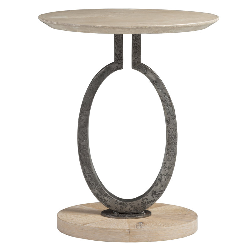 Table ovale cloutée Signature Designs