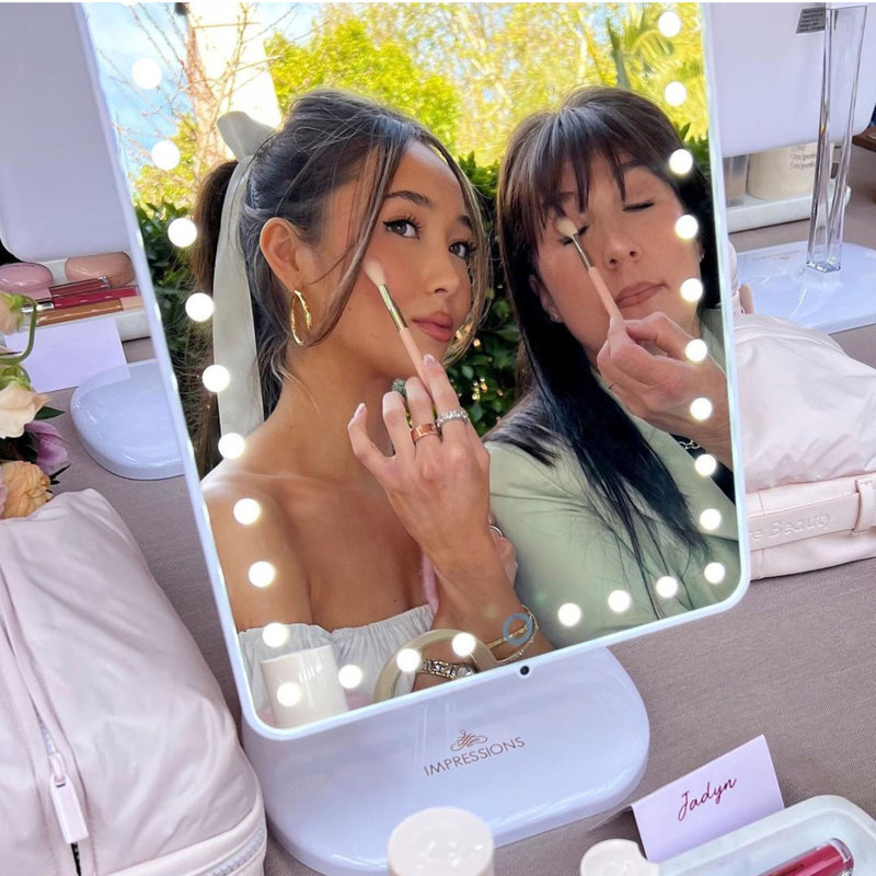 Miroir de maquillage Touch Pro avec lumières DEL et haut-parleur Bluetooth, Blanc brillant