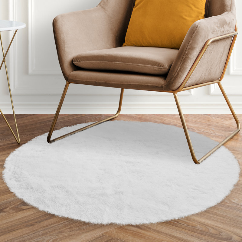 Cheer Collection Faux Fur Indoor Rug, Round 5'