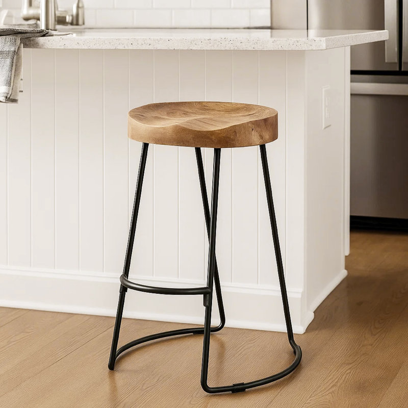 Tabouret en bois massif Hedden, Tabouret de bar (assise de 30 po de hauteur)