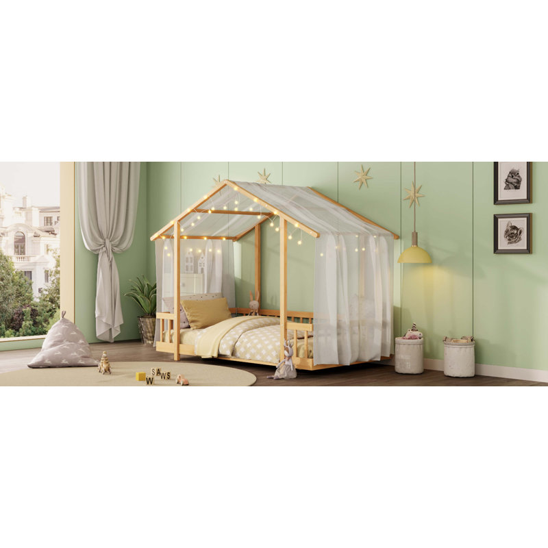 Lit plateforme simple avec baldaquin en tissu transparent et guirlande lumineuse, Natural