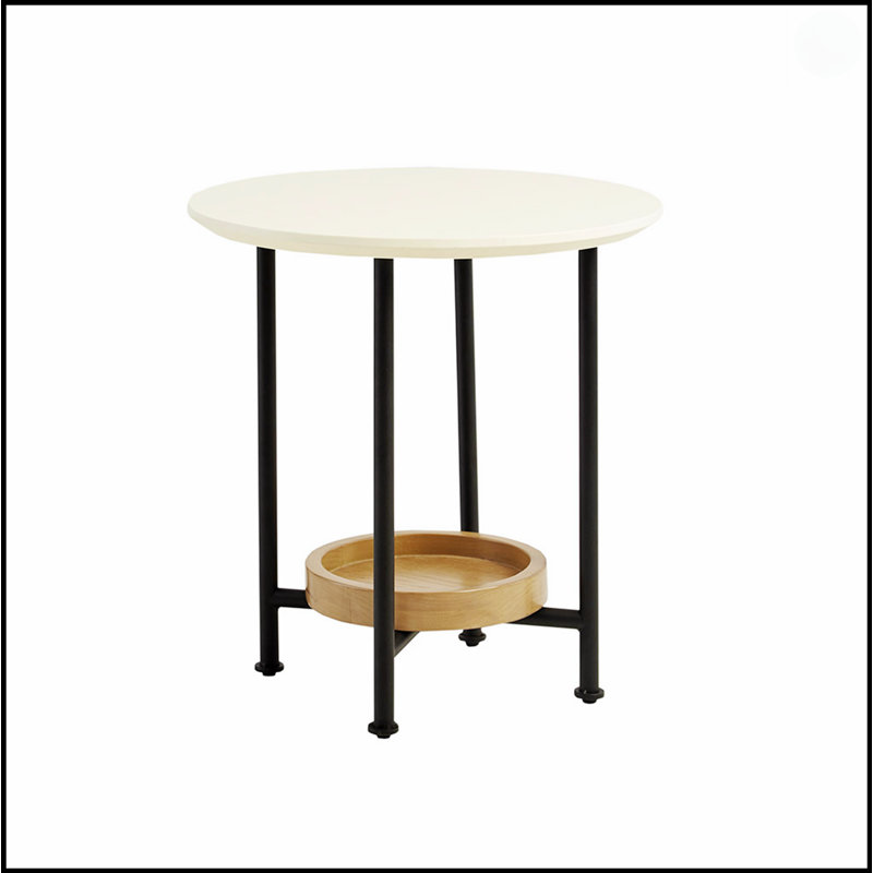 Élégante table de bout ovale avec plateau blanc et tablette naturelle pour les espaces de vie modernes