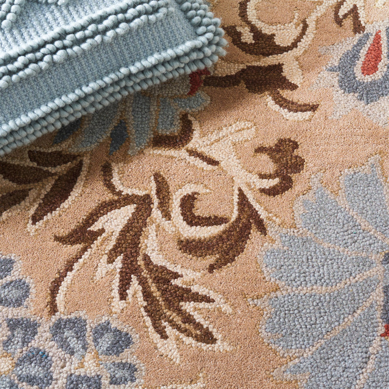 Emrick Blossom Hand Hooked Wool/Cotton/Latex Floral Rug in Beige, Square 6'