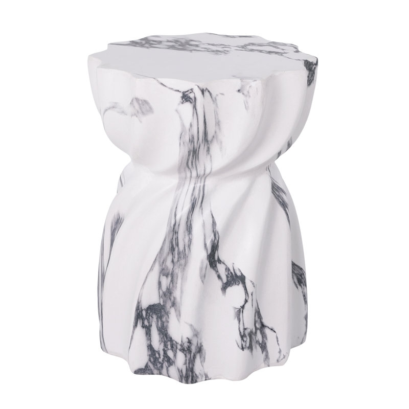 Table d'appoint en béton pour l'extérieur 19,29 po H, table de bout de patio avec motif cannelé sculptural, table d'appoint en forme de sablier résistante aux intempéries pour le jardin, le balcon et la piscine, faux marbre