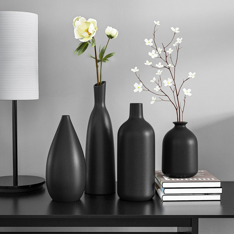 Vase en céramique noire