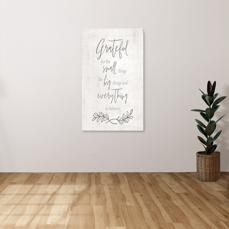 "Grateful for the Small Things" par Natalie Carpentieri, reproduction sur toile, H 30 po x l 18 po x P 1 po