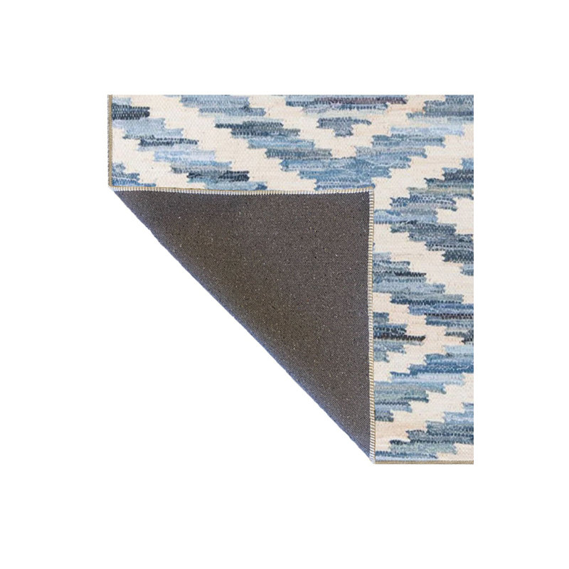Tapis décoratif géométrique triangulaire bleu glacier Ice, Rectangle 5 pi 1 po x 7 pi 7 po