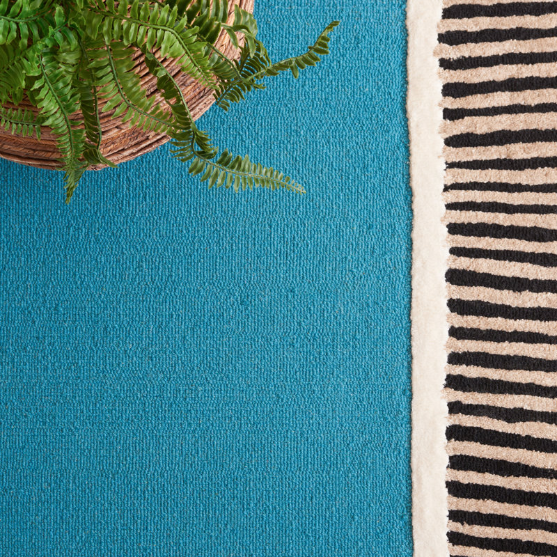 Fifth Avenue Hand Tufted Wool/Viscose/Cotton Rug in Blue/Black, Oval 5' x 8'