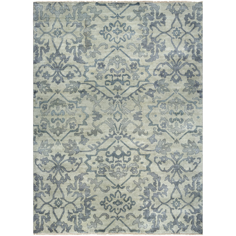 Hillcrest Hand Knotted Wool Damask Area Rug, Rectangle 3'6" x 5'6"