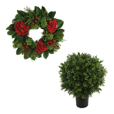 26" Holiday Wreath with UV Rated Boxwood Drop-In
