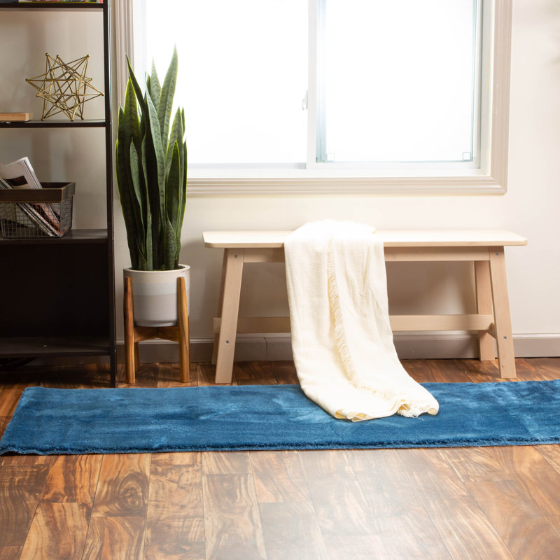 Tapis bleu cobalt à poils longs Tarlton, Tapis de couloir 2 pi 2 po x 5 pi 11 po