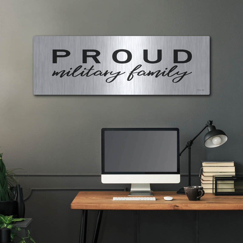 «Proud Military Family» par Cindy Jacobs, H 16 po x l 48 po