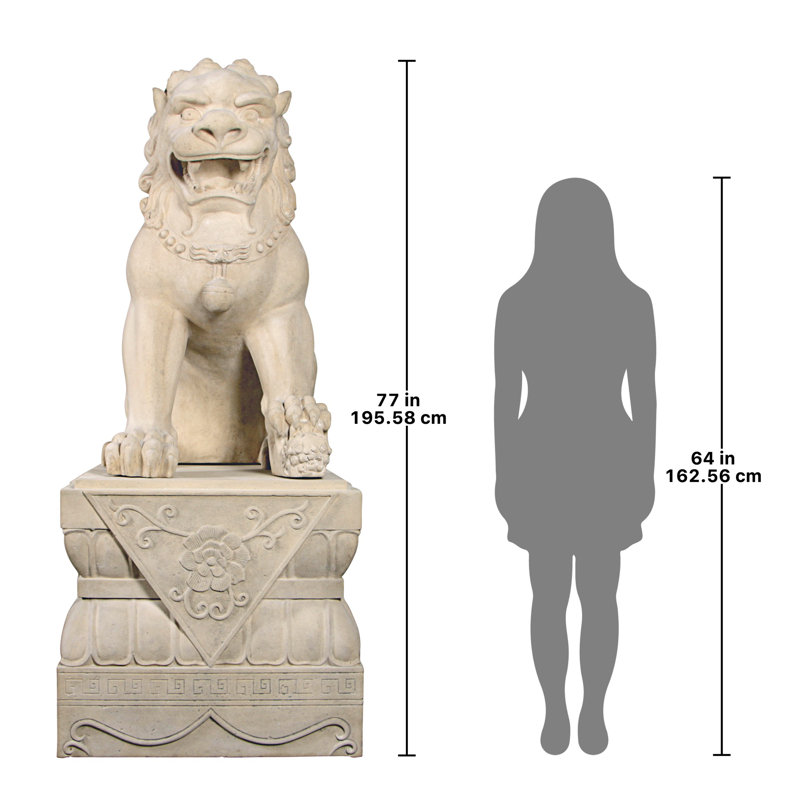 Statue de chien femelle