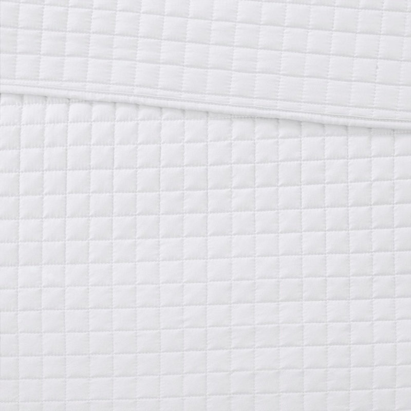 3 Piece Reversible Quilt Set White Full/Queen, Queen Quilt + 2 Standard Shams, White