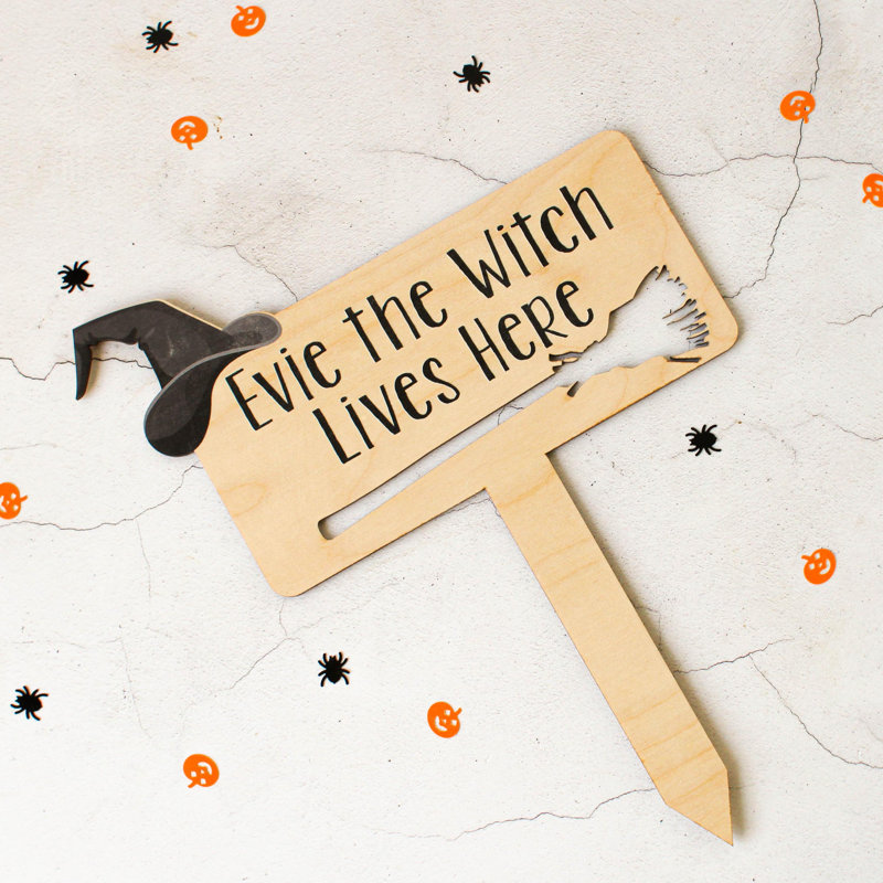 Hoyt Halloween Witch Sign, Yes