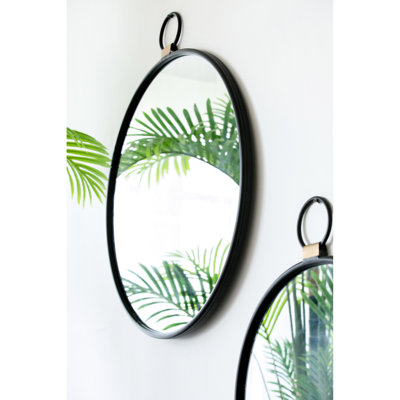 26" X 32" Circle Wall Mirror In Gold Metal - Illuminate Living Room, Entryway, Office Crystal-clear Reflection, Material With Accessory Clear Build