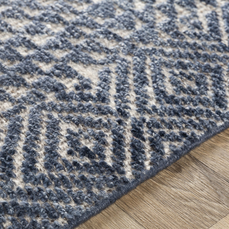 Julianne Southwestern Indoor Rug, Rectangle 4' x 6'