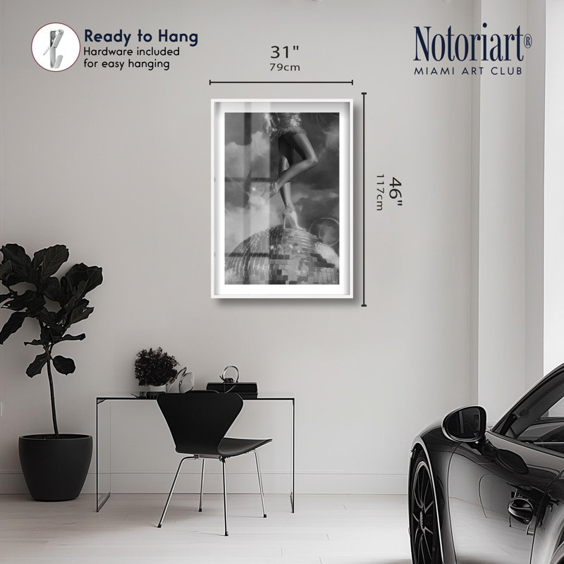«Disco Angel Shadowbox Print» par Notoriart, H 46 po x l 31 po, Blanc