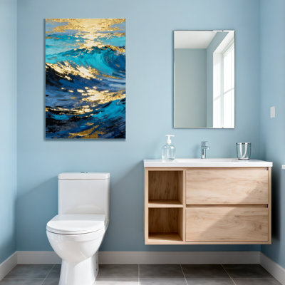 Paysage et nature vagues de l'océan avec des reflets dorés