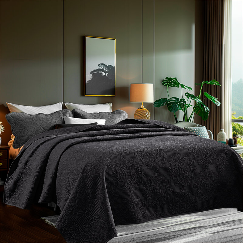 Black Twin Size Floral Design Lightweight Quilt Elegant Bedroom Decor Reversible Single Quilt, Twin Quilt, Black