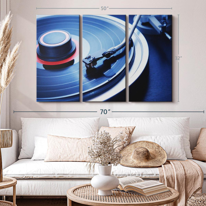 «Blue Tinted tourne-disque» sur, H 32 po x l 50 po x P 1,25 po