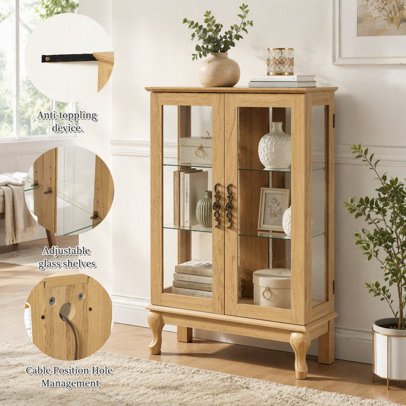 Élégante vitrine en chêne clair avec portes en verre trempé, éclairage DEL, dossier en miroir et tablettes réglables pour la maison et le bureau