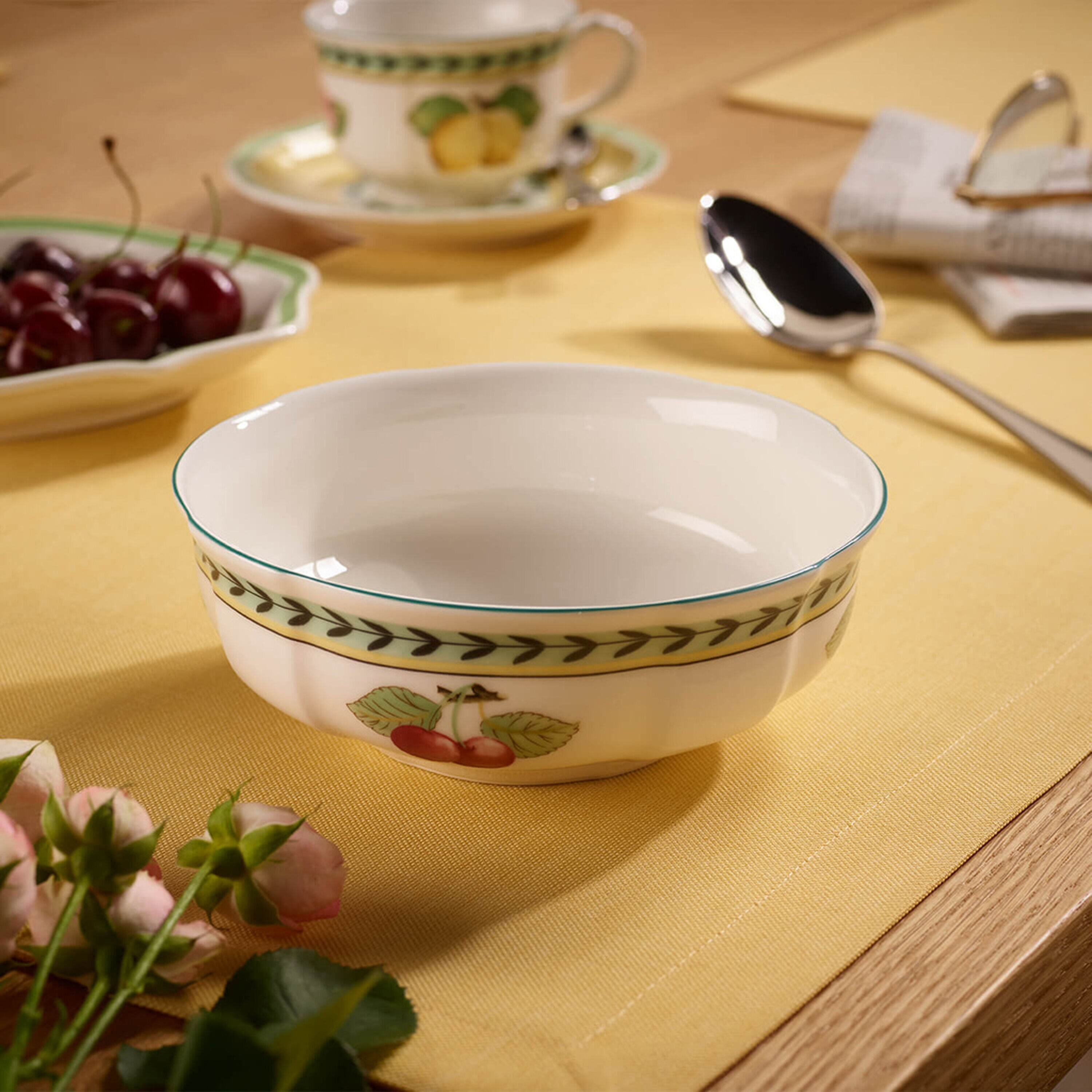 Villeroy & Boch French Garden Fleurence Rim Soup, 9 in,  White/Multicolored: Villeroy And Boch French Garden: Bread & Butter Plates
