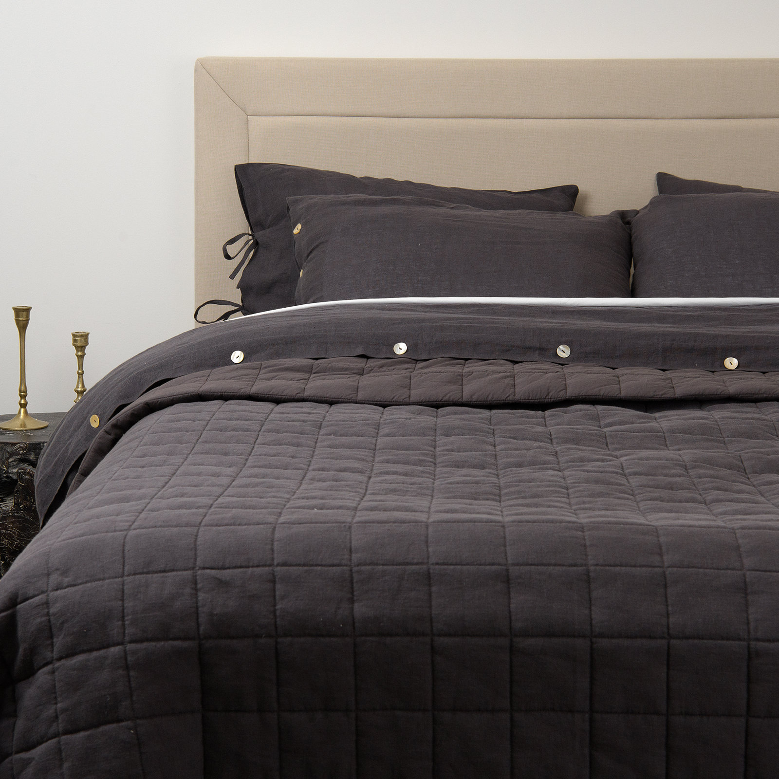Hatley Linen Quilt Set, King Quilt, Gray