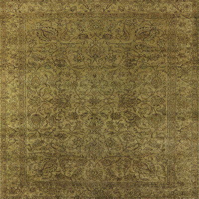 Tapis oriental oriental doré