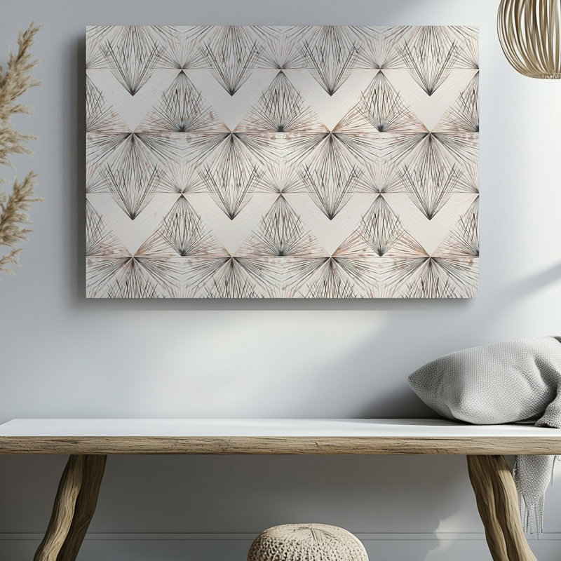La toile crée un motif géométrique sans soudure avec une série de formes d'art mural en losange disposées en grille, chaque diamant est composé d'une toile
