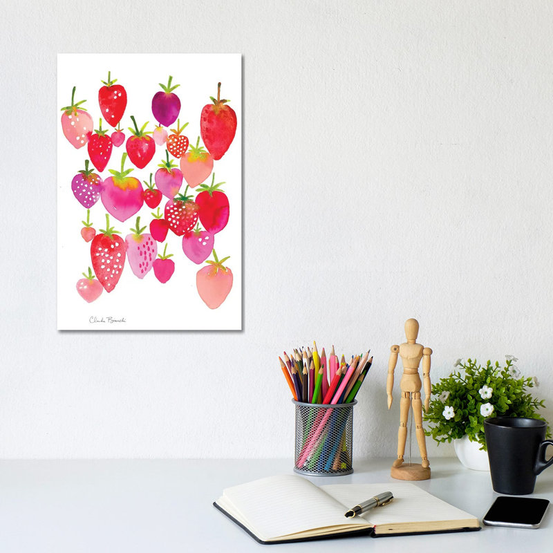 «Strawberry Fields» par Claudia Bianchi - impression sur toile tendue, H 12 po x l 8 po x P 0,75 po