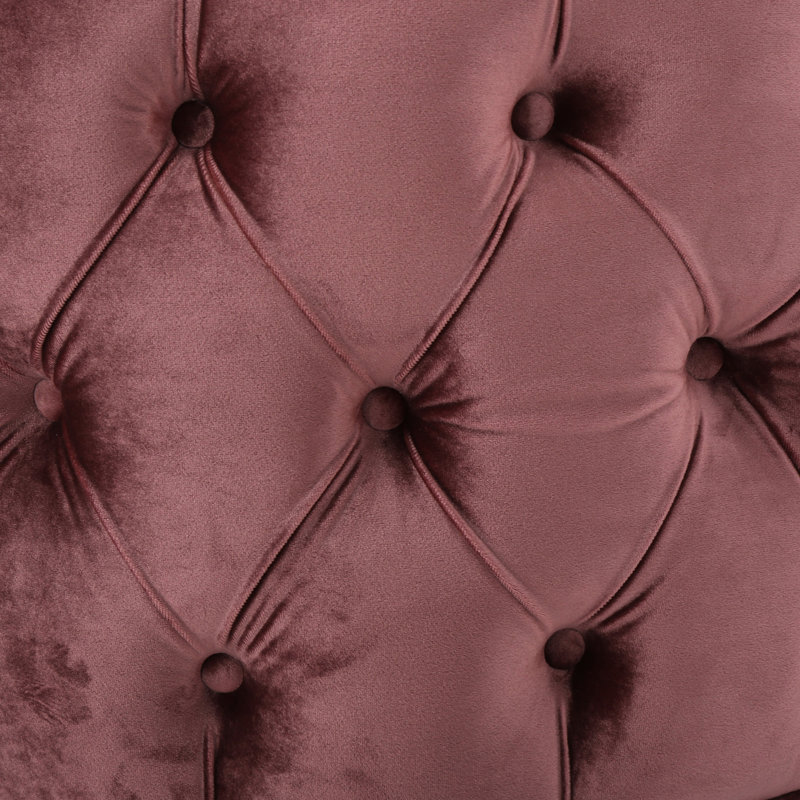 Velours rosé avec élégance et capitonnage sophistiqué pour un look chic