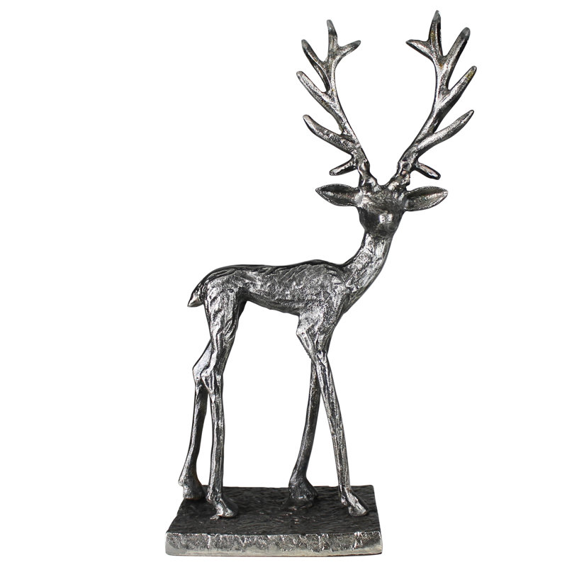 Figurine de cerf
