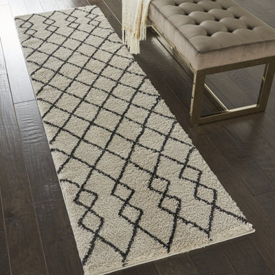 Kristin Geometric Area Rug