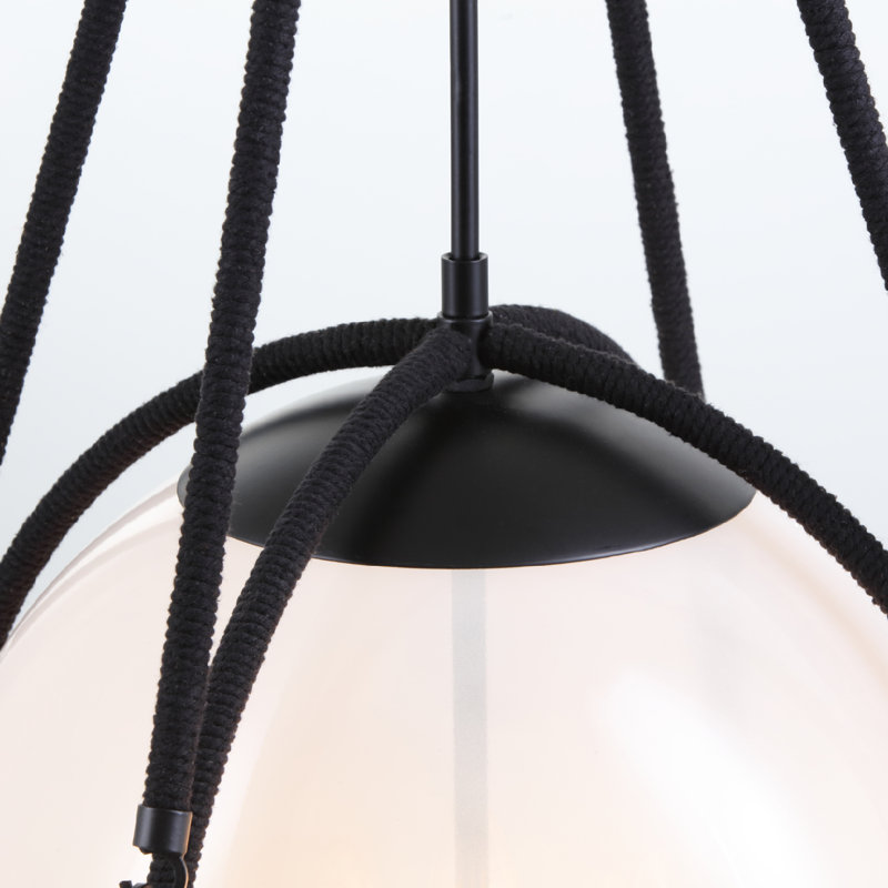 Luminaire suspendu noir mat VidaLite, avec suspension en corde et abat-jour en verre fumé de style industriel moderne, longueur de suspension réglable et plafond incliné