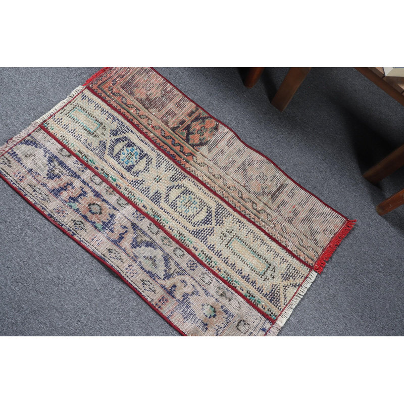 Vintage Handmade Traditional Turkish Kilim Rug: Unique Oushak Style Decorative Carpet