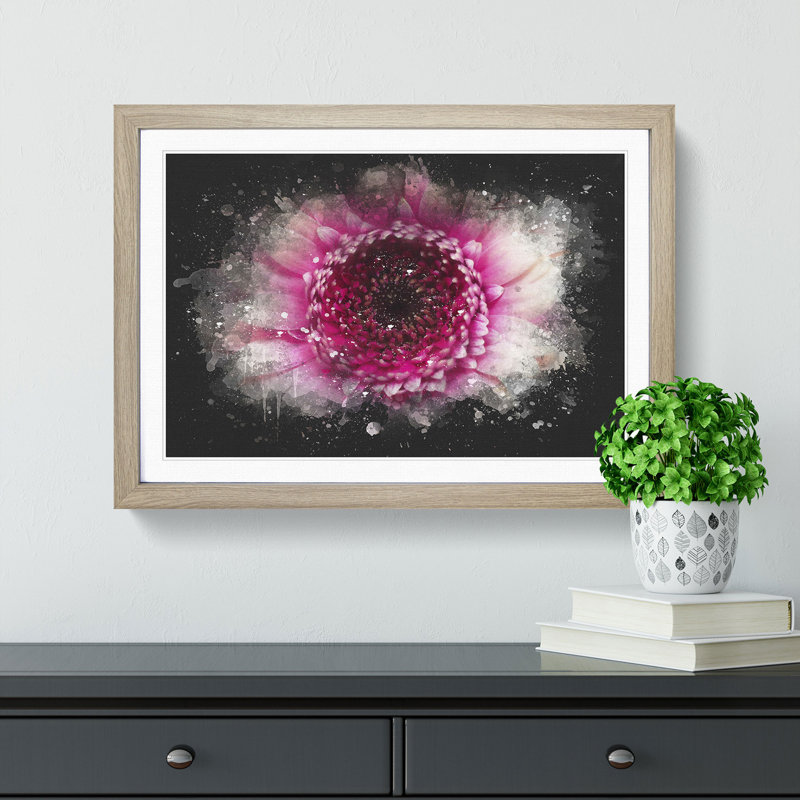 Heart of a Pink Gerbera - Picture Frame Graphic Art Print, 33cm H x 45cm W x 2cm D, Oak Framed