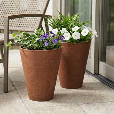 Bayley 13" Round Tapered Planter, Set of 2
