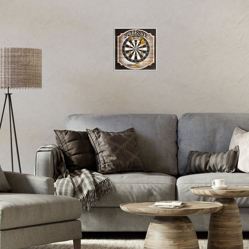 «Rustic Bullseye Darts Game», par Conrad Knutsen
