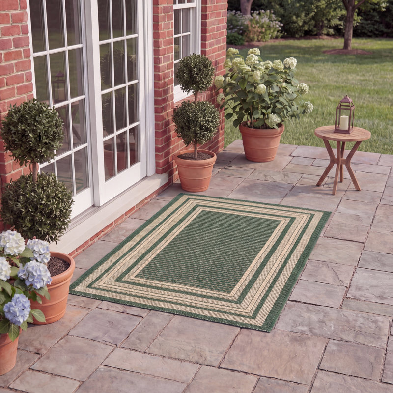 Polypropylène tissé à la machine Courtyard; Tapis intérieur / extérieur en polyester rayé, Rectangle 4 pi 0 po x 5 pi 7 po