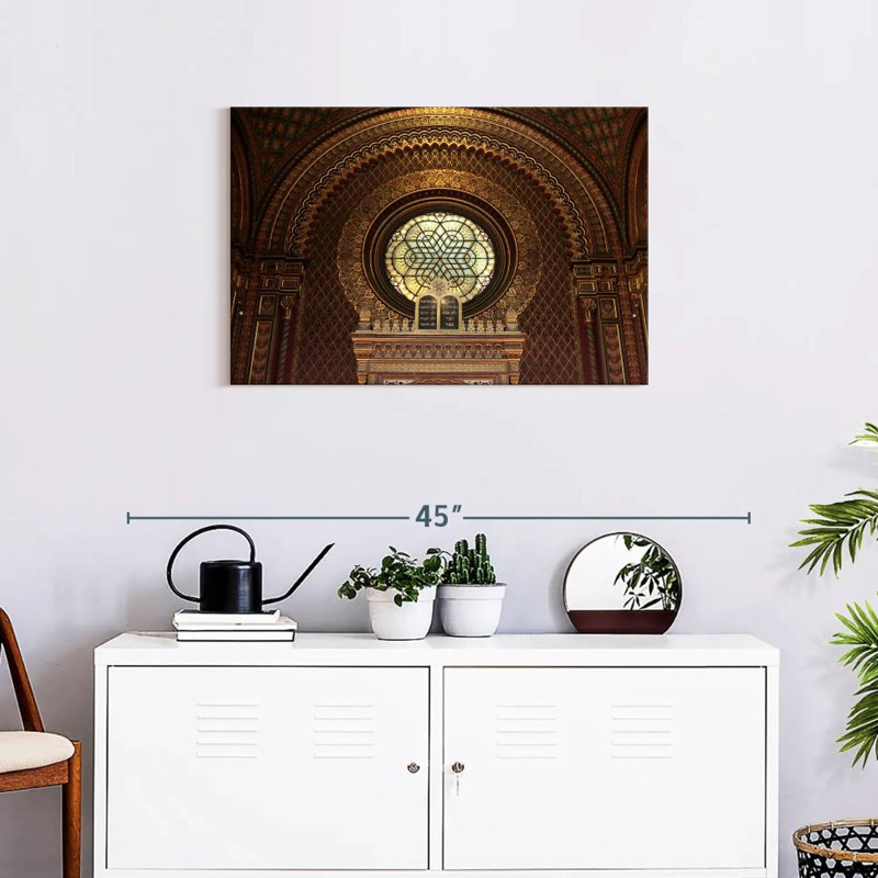 Intérieur de la synagogue espagnole Nicci, H 20 po x l 30 po