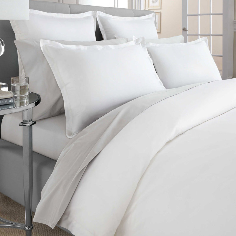 Gryphon Collection Solid Fresh White Sham, Queen (21x31)