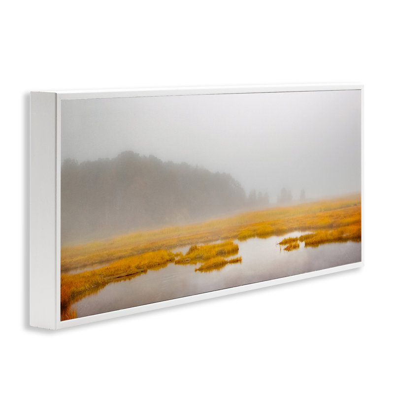 «Flooded Marshland Landscape», art de la giclée encadrée par Brooke T. Ryan, Giclée encadrée blanc bord de mer
