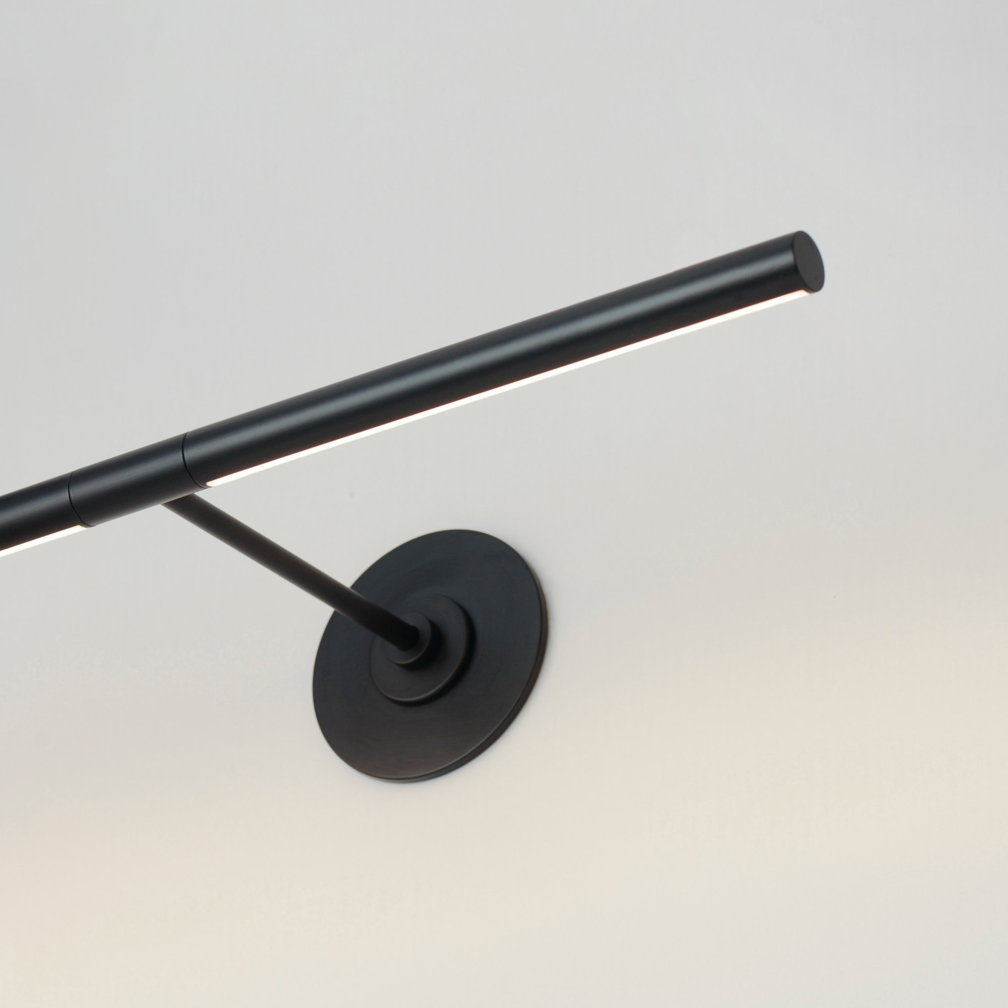 Demontrey Single Light Aluminum Dimmable LED Armed Sconce, 4.5" H x 23" W x 8.75" D, Black/White
