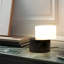 Lampe de table à DEL en marbre noir 6 po avec abat-jour rotatif Zigzag