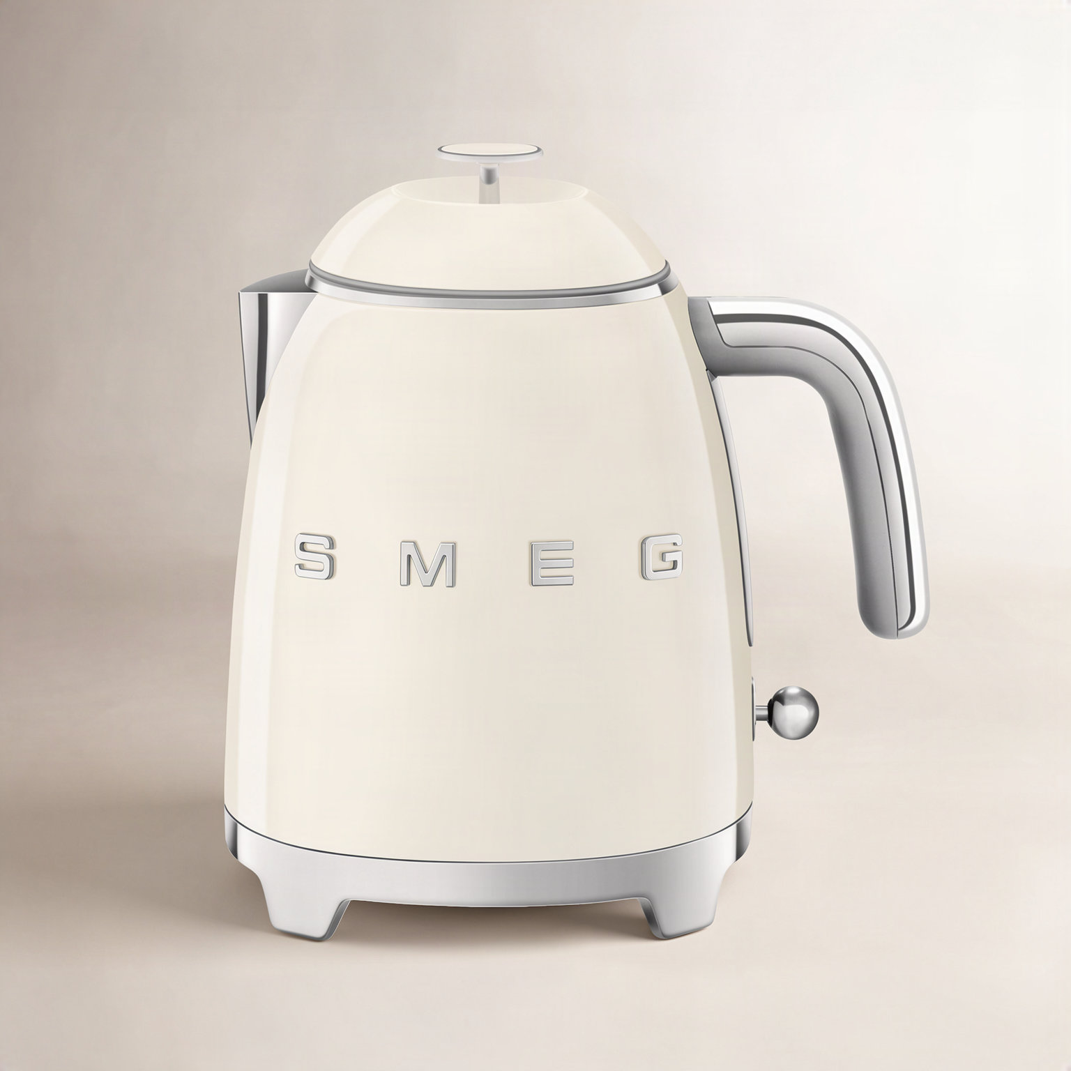 SMEG 50s Style 3-Cup Mini Electric Kettle, Cream