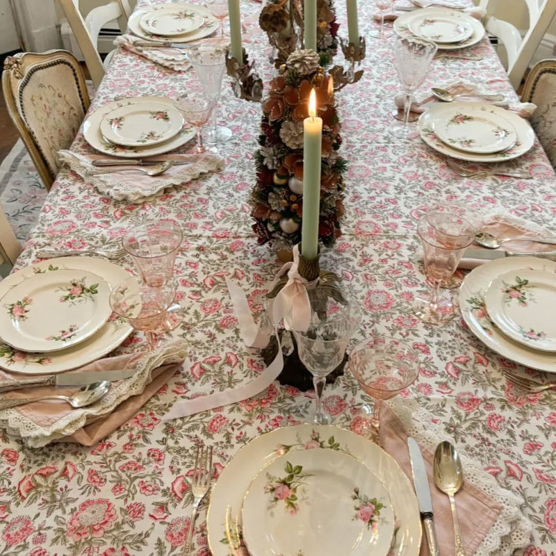 Beatrice Round Tablecloth - Pink And Green, 60" D x 120" L