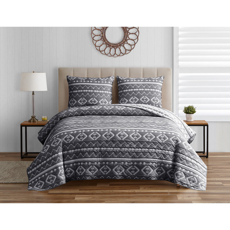  DESIGN STUDIO Desert Stripe Dark Grey Soft Matelasse Jacquard Cotton Blend Quilt Set, Queen Quilt + 2 Standard Shams