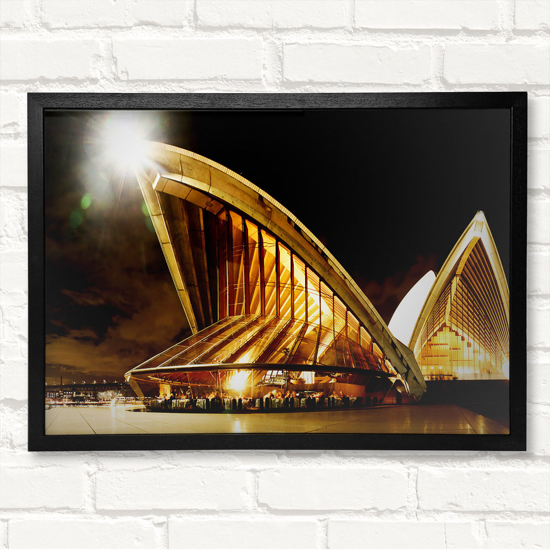 Sydney Opera House Golden Glow - Closed Corner Frame Kunstdrucke auf Holz